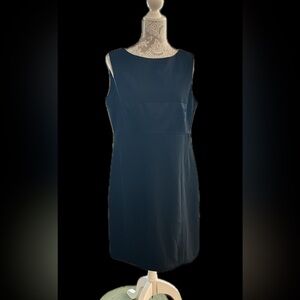 Papelle Black Sleeveless Evening Dress
Size 14 .